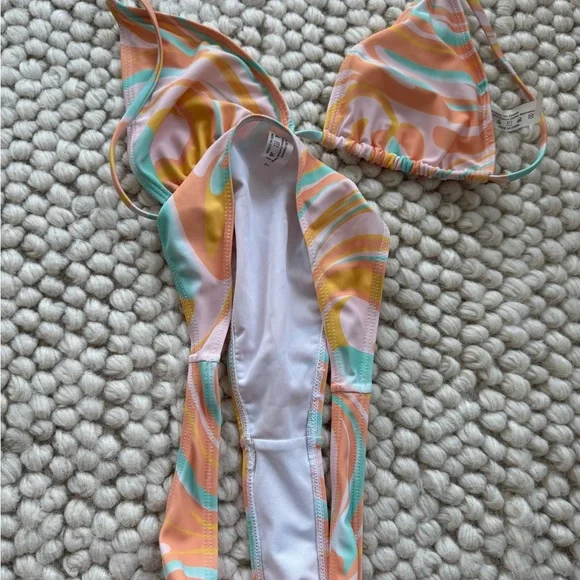 SHEIN Multicolor Swirl Bikini - Picture 4 of 5